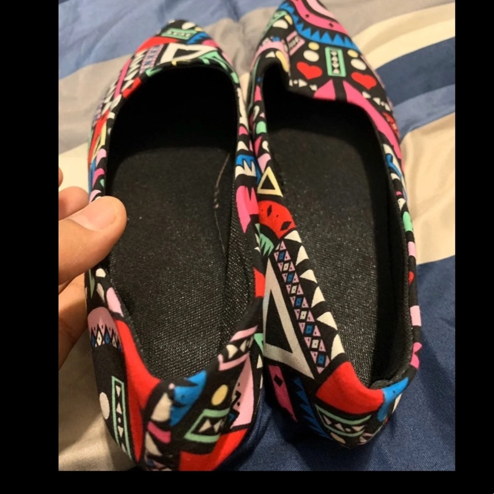 Host Pick : Unique Geometric Pattern Pumps - image 8